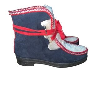 Vintage Yodelers Winter Booties